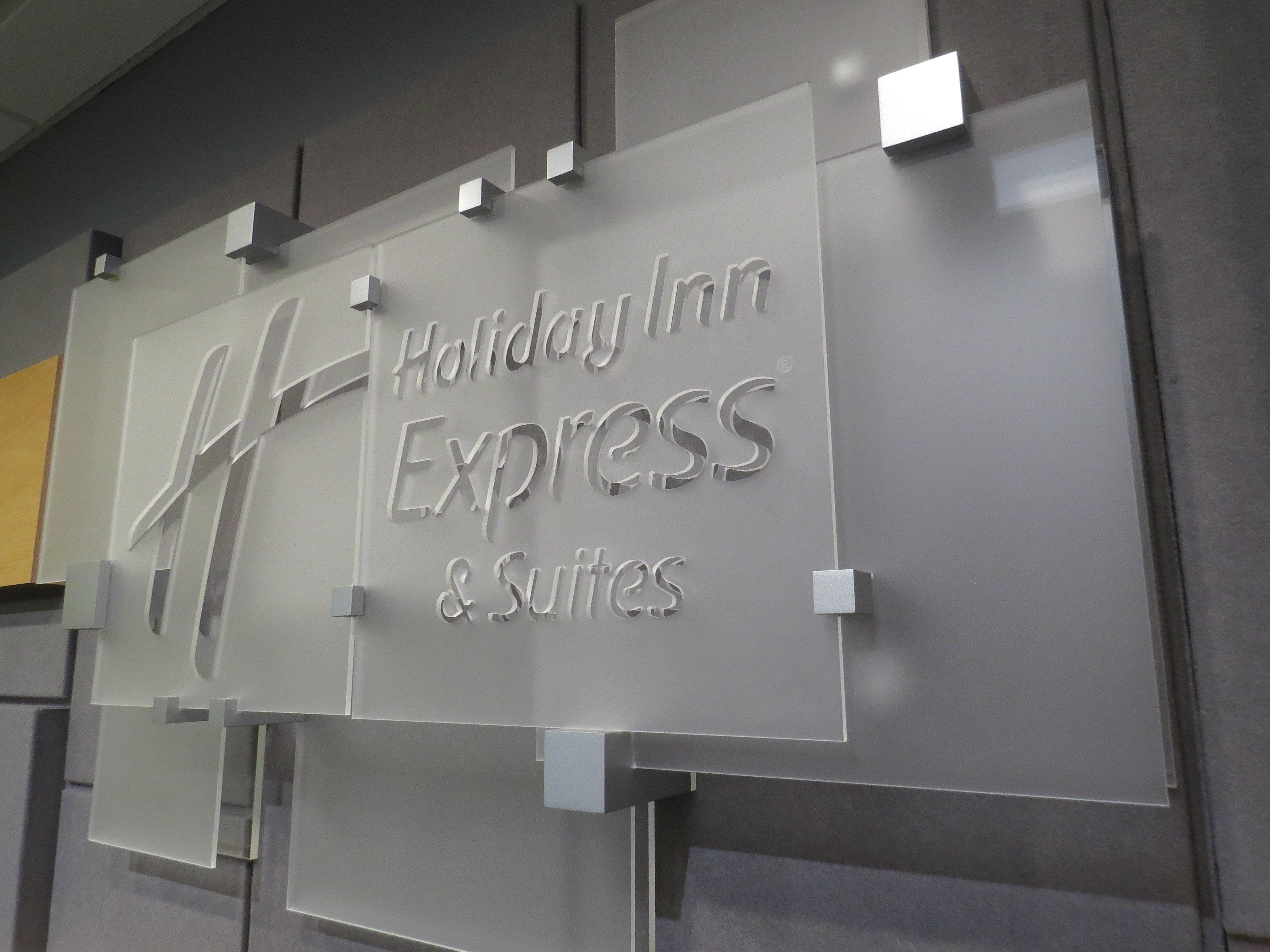 Holiday Inn Express - Spring Hill By Ihg Екстериор снимка