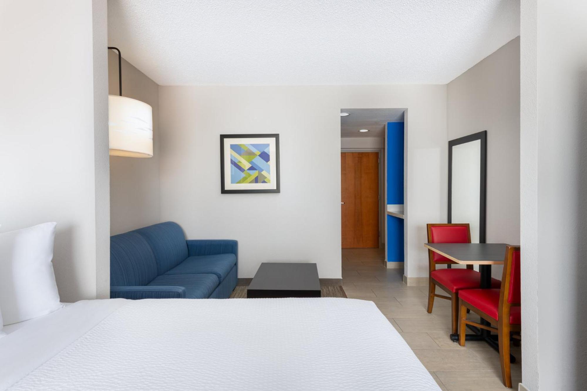 Holiday Inn Express - Spring Hill By Ihg Екстериор снимка