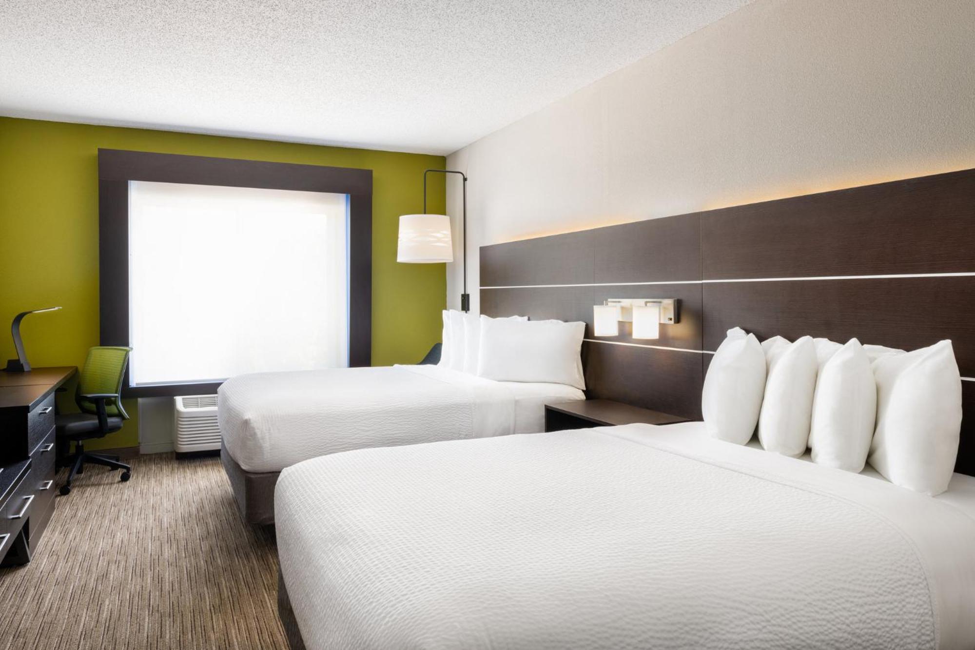 Holiday Inn Express - Spring Hill By Ihg Екстериор снимка